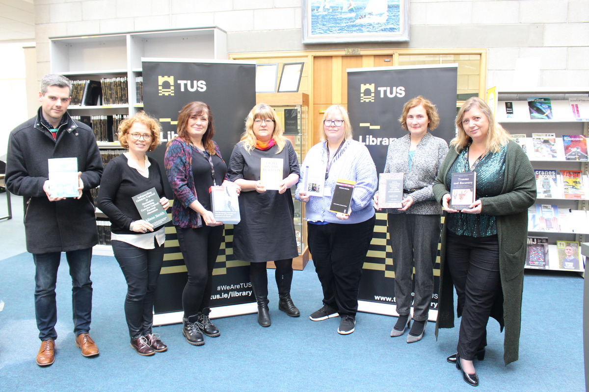 Press release – Haven Horizons’ Donation of Books on Domestic Abuse to Libraries Ireland and TUS as part of the ‘16 Days’ Campaign (2022)