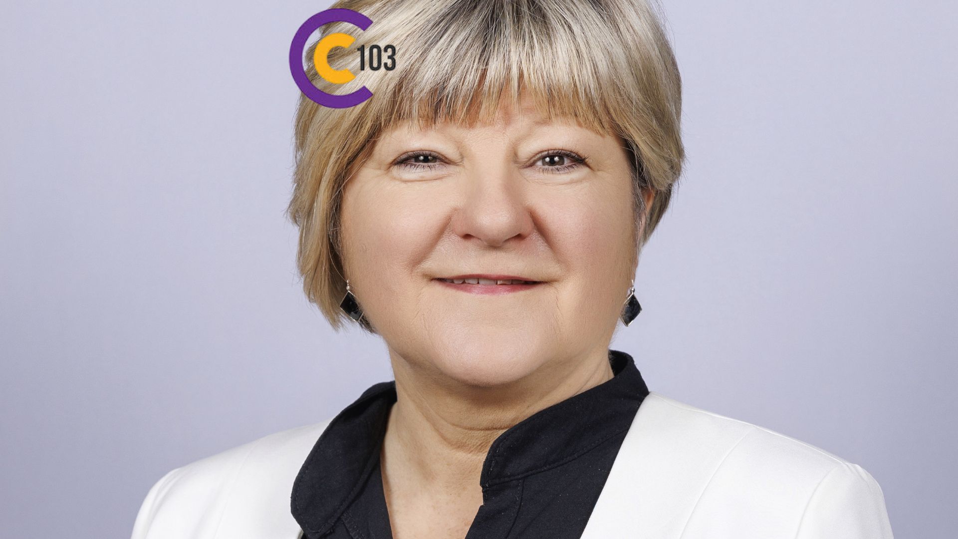 Cork 103FM – Patricia Messinger interviews Madeline Mc Aleer on ‘Five Books That Could Save Your Life’ project